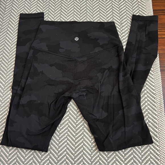 Lululemon black heritage 365 leggings - Picture 2 of 3